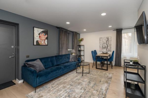 RIVERFRONT 2BD Old Town Apartment by Hostlovers